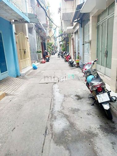 Hình ảnh Cho thuê nhà hẻm Võ Văn Kiệt 2pn 3wc Q5