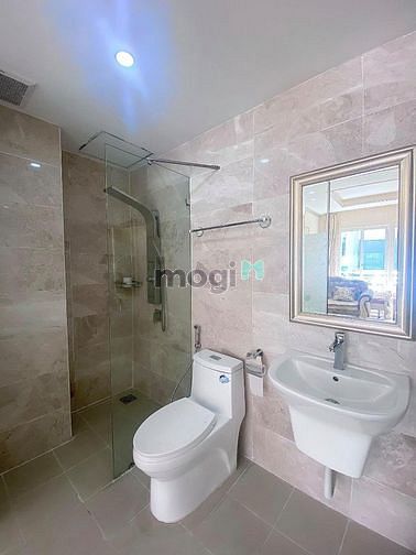Hình ảnh Lê Lai Q1 _ BANCOL lớn _ full nội thất _ hẻm lớn đi lại dễ dàng