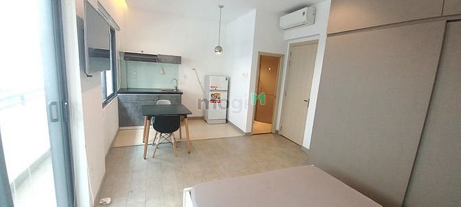 Hình ảnh Stuido bancon gần cầu Nguyễn Văn Cừ