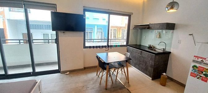 Hình ảnh Stuido bancon gần cầu Nguyễn Văn Cừ
