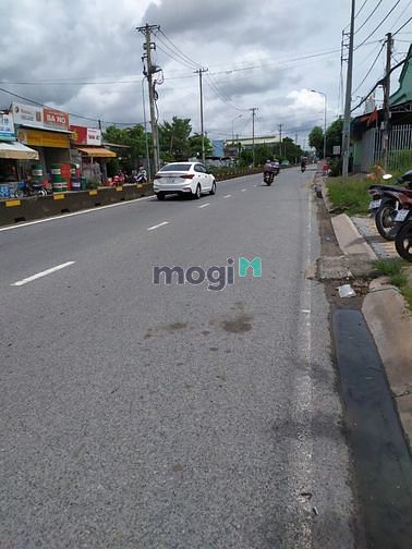Hình ảnh bán đất gần Trung Tâm Thị Trấn Đức Hoà 4x25 Full Thổ Cư