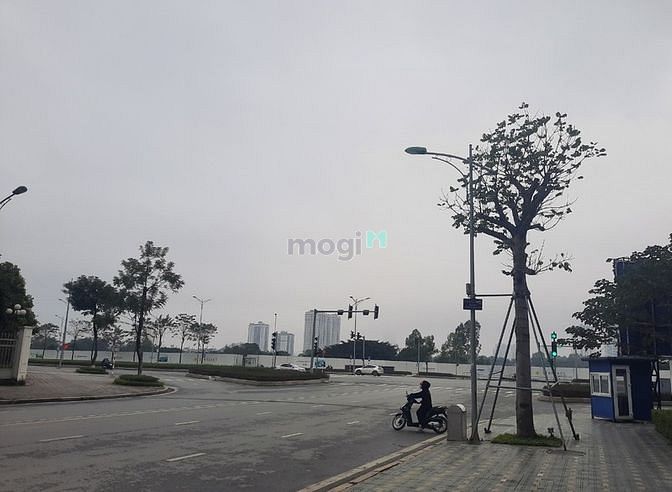 Hình ảnh Đất Võ Chí Công, Tây Hồ. Mặt phố vỉa hè 3 ô tô đỗ. DT 409m2 MT 23m