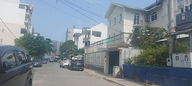 Hình ảnh Bán khuôn đất 30x29 cn 825m full thổ Ngay sát ngã 4 L.Đ.Của - Trần Não