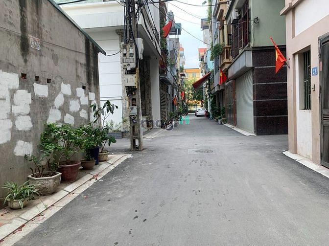 Hình ảnh Bán gấp 32,3 đất ngõ 61 phố Trạm, gần ngay đường ô tô tránh