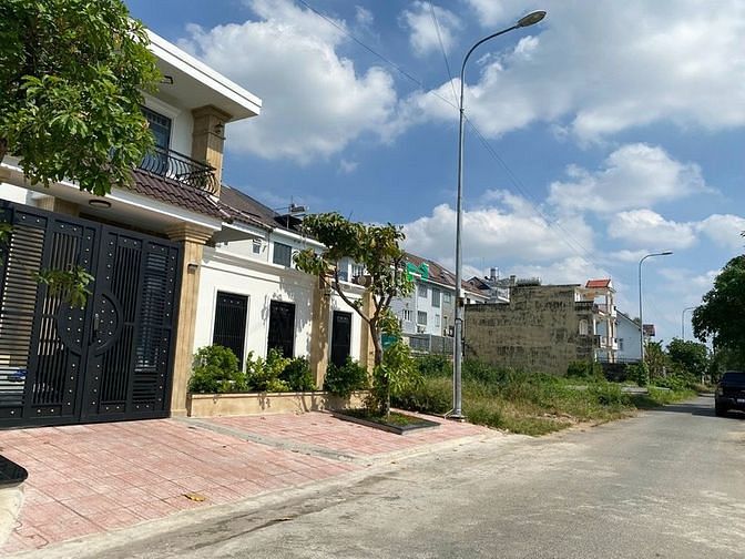 Hình ảnh Đất mặt tiền Jamona DT 218m2 ; giá bán 44tr/m2 ; sổ hồng riêng