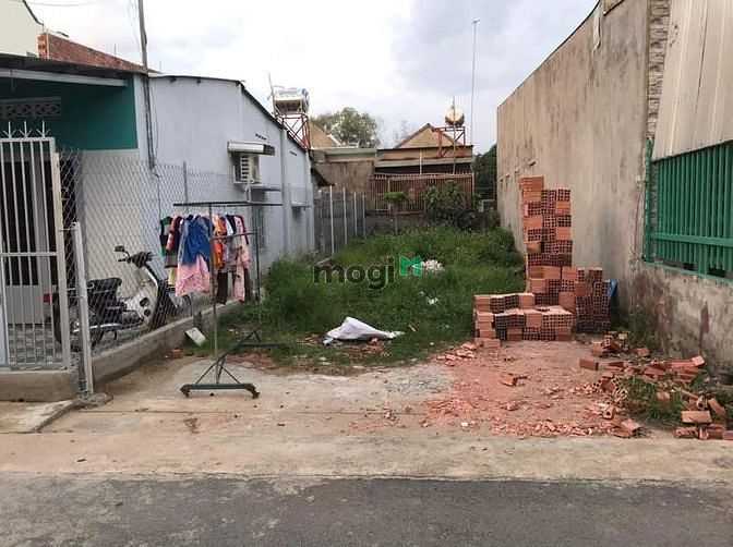 Hình ảnh Anh Đạt Cần Tiền Bán Gấp Lô Đất Full Thổ Cư