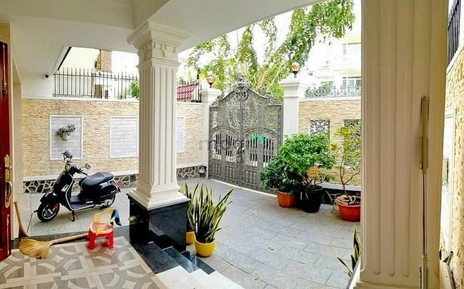 Hình ảnh Bán gấp biệt thự  phường Phú Thuận Quận 7.