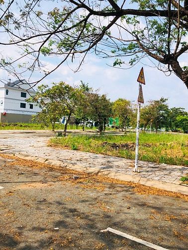 Hình ảnh Đất nghỉ dưỡng view sông. Dt: 8x19; 8x23; 12x25 sổ cá nhân. Quận 9.