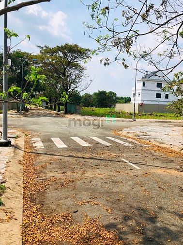 Hình ảnh Đất nghỉ dưỡng view sông. Dt: 8x19; 8x23; 12x25 sổ cá nhân. Quận 9.