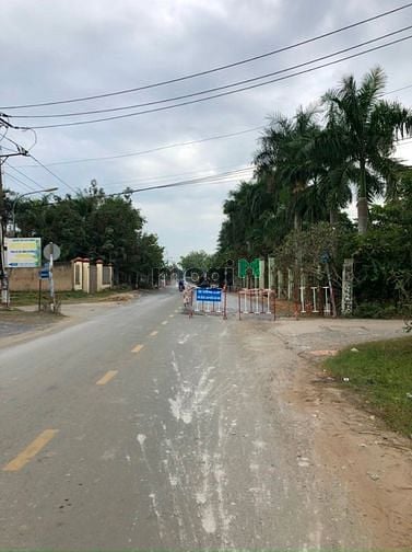 Hình ảnh bán lđất MT đường Long Phước, ngay chợ DT: 175m2-ngang 4m,giá:7,5 tỷ