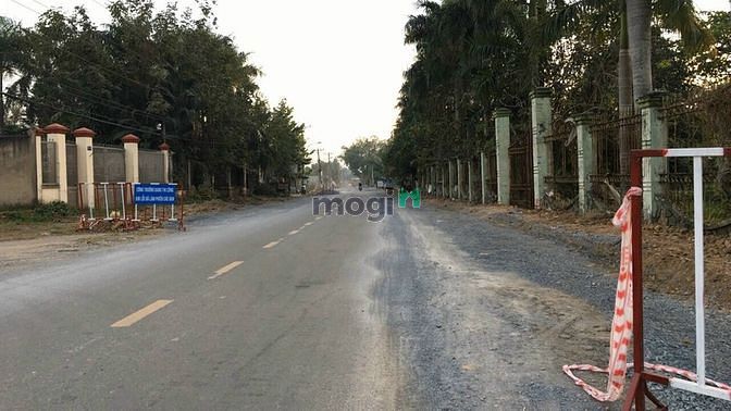 Hình ảnh bán lđất MT đường Long Phước, ngay chợ DT: 175m2-ngang 4m,giá:7,5 tỷ