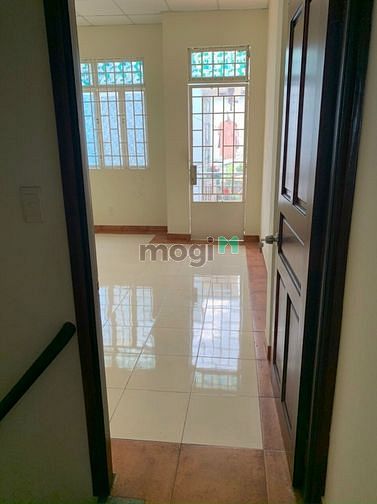 Hình ảnh Cho thuê nhà  hxh 472B Cách mạng tháng tám, Quận 3