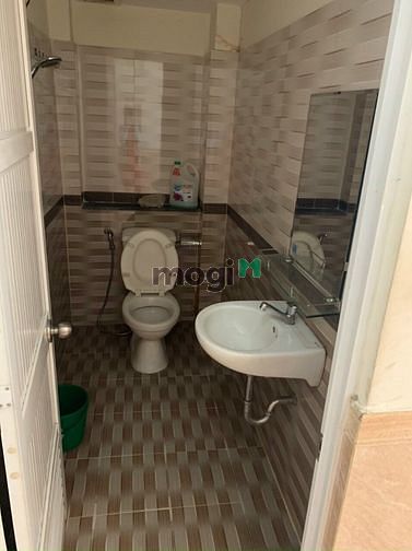 Hình ảnh Cho thuê nhà  hxh 472B Cách mạng tháng tám, Quận 3