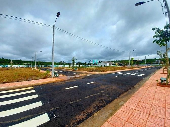 Hình ảnh Dịch kéo dài  cần  tiền  htrợ cv  bán  lô đất  full thổ cư 2 mặt tiền