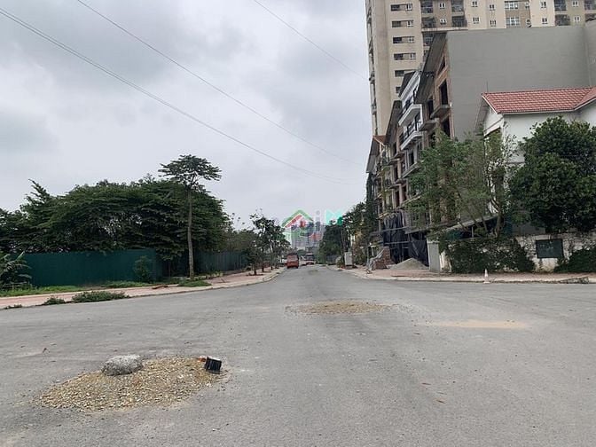 Hình ảnh Đất Siêu Đẹp, Ngọc Thuỵ - Long Biên 99m, mt 5,4m, Chỉ 12,2 tỷ, KD