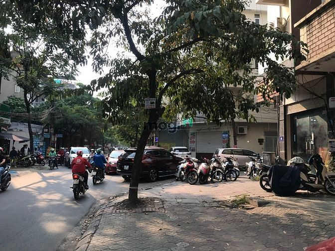 Hình ảnh Bán đất mặt phố Trung kính. Dt: 130m2. Mt: 9,4m. Tiện xây toà 8-9 t