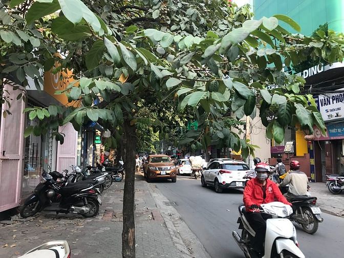 Hình ảnh Bán đất mặt phố Trung kính. Dt: 130m2. Mt: 9,4m. Tiện xây toà 8-9 t