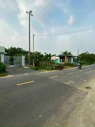 Hình ảnh Kẹt tiền bán lô đất 100m2, shr, bao sang tên.