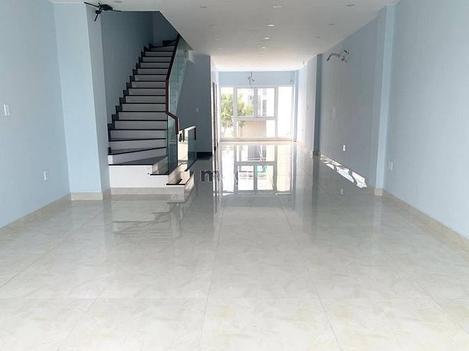 Hình ảnh Cho Thuê Nhà Văn Phòng Gần Đảo Kim Cương Hầm 3 LẦu