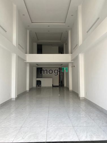Hình ảnh Cho thuê mặt tiền Phan Văn Trị đối diện Emart, 5 lầu có thang máy.