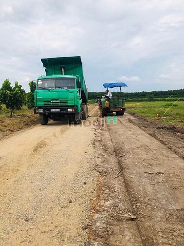 Hình ảnh Cần bán 2.000m2 đất ngay cổng chào Lộc Ninh, giá chỉ 520Triệu