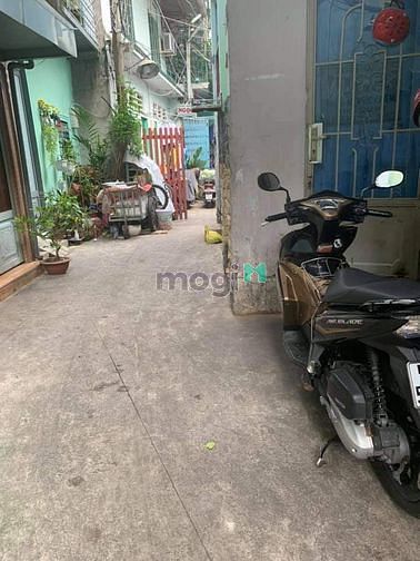 Hình ảnh Hót. Giảm 200 tr, Giá mới 2.5 tỷ - Quận 4 - Đoàn Văn Bơ
