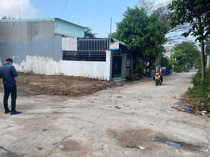 Hình ảnh chính chủ cần bán đất 2 mặt tiền đường 7m gần ngayQL13 dân đông