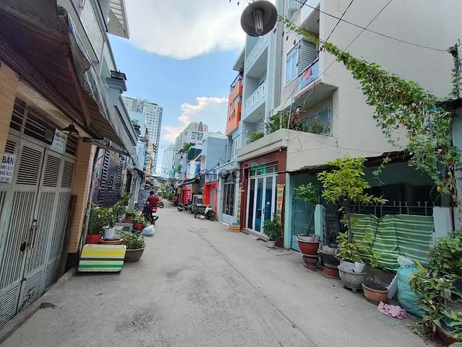 Hình ảnh Bán đất 70m2 (4m x 17m) Chánh Hưng, P4, Q8.Xe hơi đậu trước nhà.