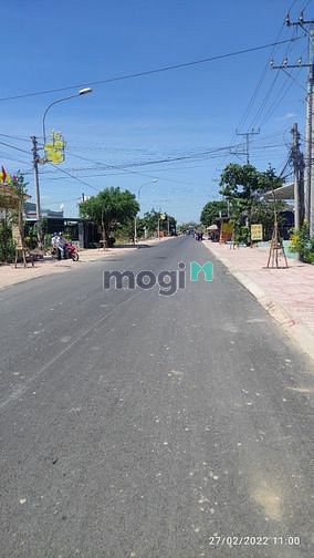 Hình ảnh 4Lô Liền Kề Đất Thổ Cư 5x20 100m² Ngay UBND Xã và Chợ Long Cang.