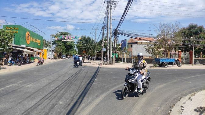 Hình ảnh 4Lô Liền Kề Đất Thổ Cư 5x20 100m² Ngay UBND Xã và Chợ Long Cang.
