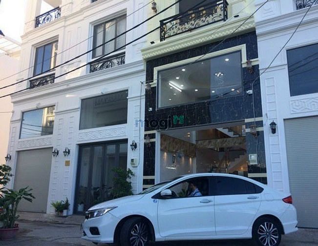 Hình ảnh Bán lô đất HXH Huỳnh Tấn Phát, Phường Phú Mỹ, Quận 7