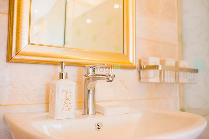 Hình ảnh CÒN 1 PHÒNG duy nhất ở ĐƯỜNG Lê Lai, Bến Thành, ban công thoáng mát