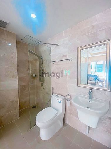 Hình ảnh CÒN 1 PHÒNG duy nhất ở ĐƯỜNG Lê Lai, Bến Thành, ban công thoáng mát