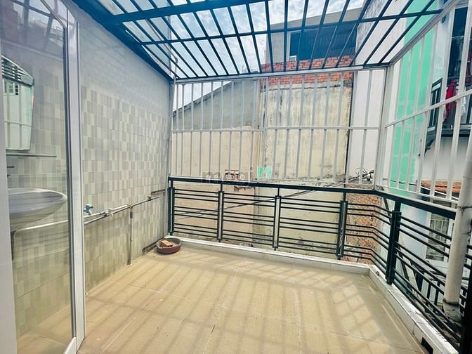 Hình ảnh Bán Nhà (3.5Tỷ) Sát Phan Xích Long Khu Ăn Uống Sầm Uất