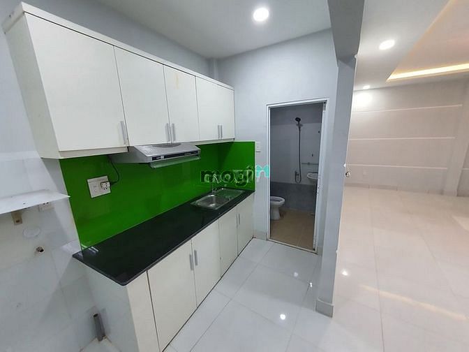 Hình ảnh Nhà mới nguyên căn, Nơ Trang Long, 2PN 3WC