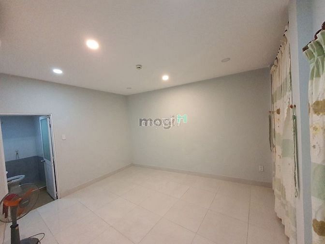 Hình ảnh Nhà mới nguyên căn, Nơ Trang Long, 2PN 3WC