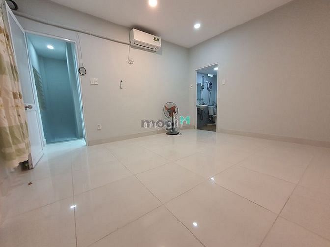 Hình ảnh Nhà mới nguyên căn, Nơ Trang Long, 2PN 3WC