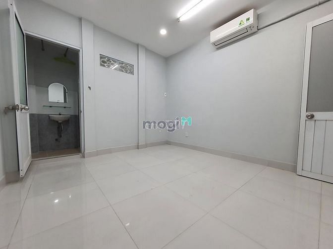 Hình ảnh Nhà mới nguyên căn, Nơ Trang Long, 2PN 3WC
