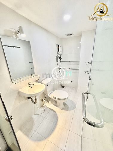 Hình ảnh Căn studio Thích Quảng Đức có ban công và cửa sổ..