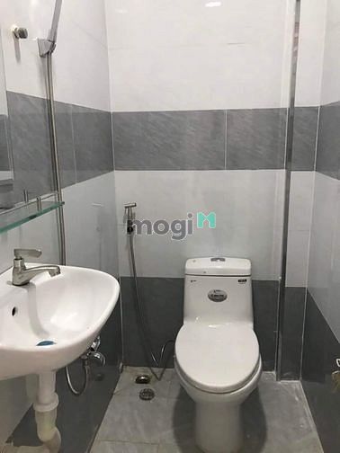 Hình ảnh Bán Nhà HXH trường sa Tân Bình Phú Nhuận