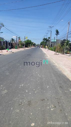Hình ảnh Đất Thổ Cư 100m² Ngay Chợ Long Cang, Đối Diện UBND  Xã Long Cang.