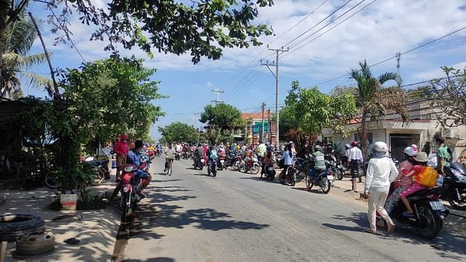 Hình ảnh Đất Thổ Cư 100m² Ngay Chợ Long Cang, Đối Diện UBND  Xã Long Cang.