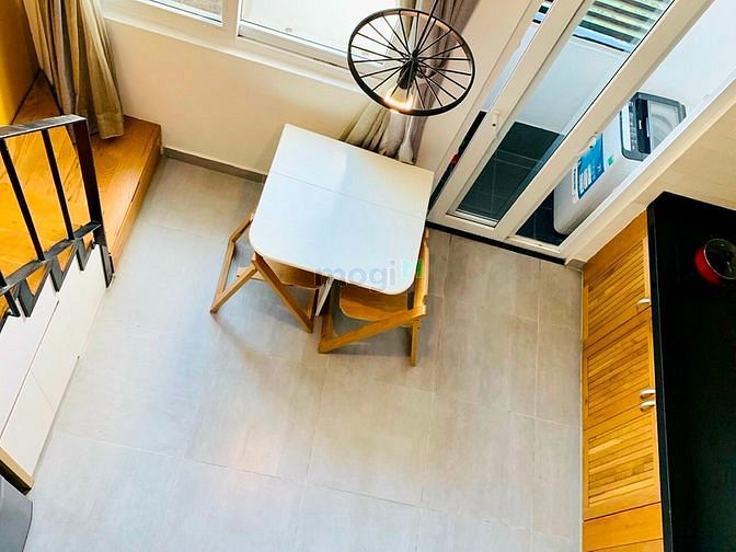 Hình ảnh CHDV tại Bình Thuận Q7. Duplex cao, cửa sổ lớn.