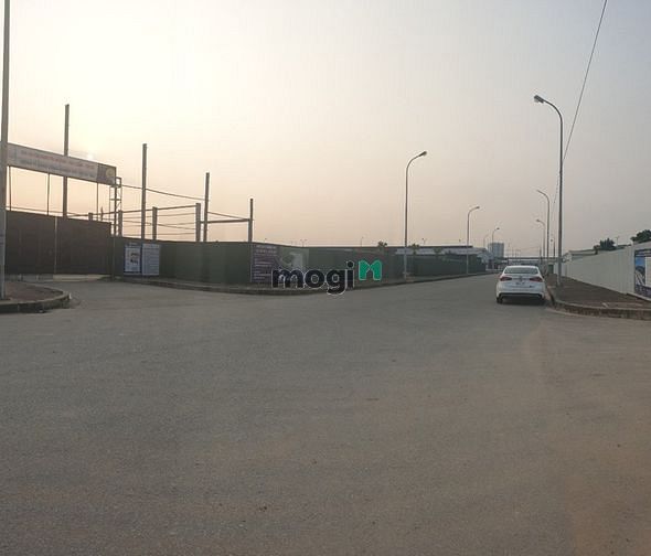 Hình ảnh Cho thuê 5000m2 đất trống trong KCN Đài Tư, quận Long Biên, Hà Nội.