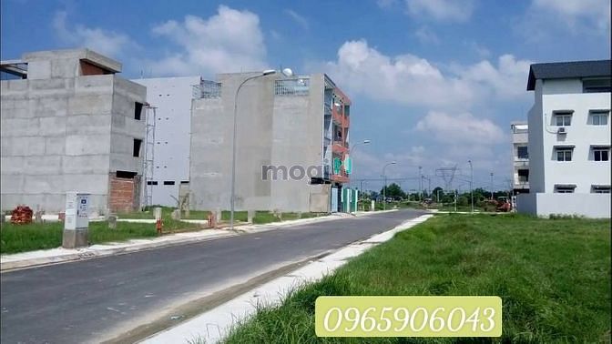 Hình ảnh Cần sang gấp lô đất Đ.ĐỖ XUÂN HỢP, Q9, DT 100m2, giá 2,5 tỷ, SHR
