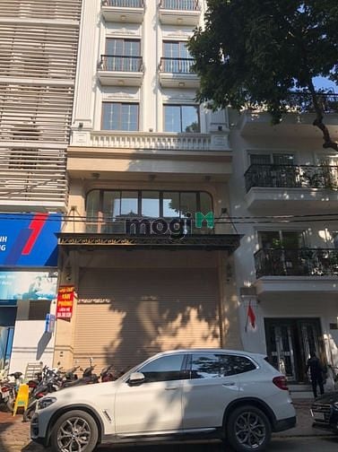 Hình ảnh Cho thuê nhà 7 tầng phố Thái Thịnh mặt tiền 7m