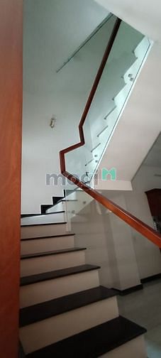 Hình ảnh Cho thuê nhà MTĐ số 6 , nhà mới tinh