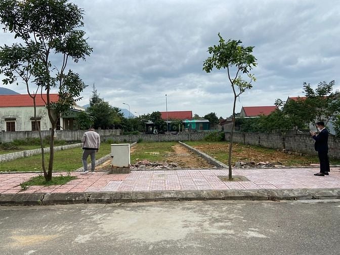 Hình ảnh Bán Đất Cho Con Trai Đi Nhật Bản