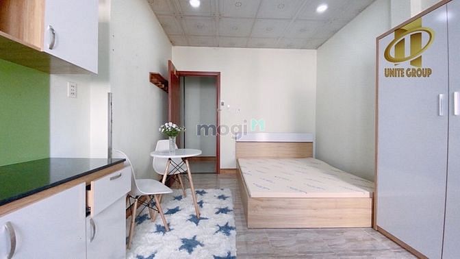 Hình ảnh Xóm Chiếu Q4. Cửa sổ lớn.Gần Trường ĐH NTT. ĐH MKT