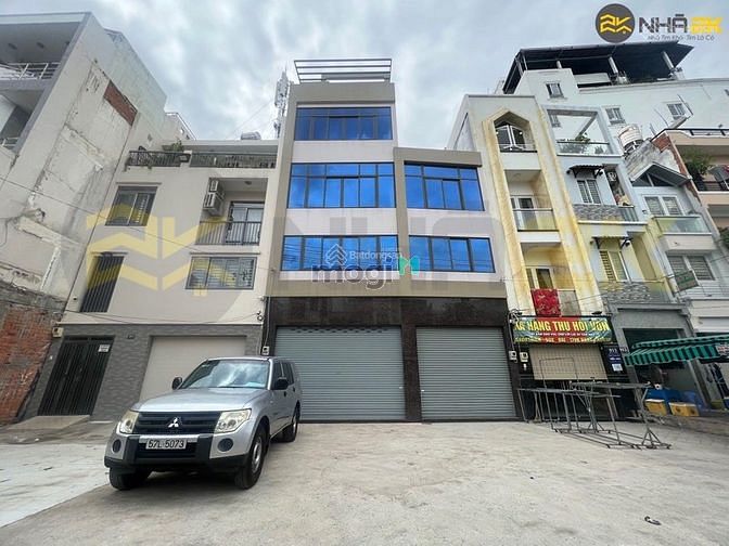 Hình ảnh Cách Mạng Tháng Tám 8.5x17m nhà 4 lầu